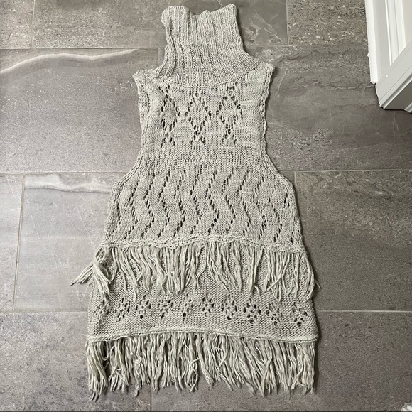 Lo Posh Sleeveless Turtleneck Sweater, Size S - Picture 2 of 5